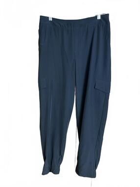 Soft Surroundings black cargo joggers medium